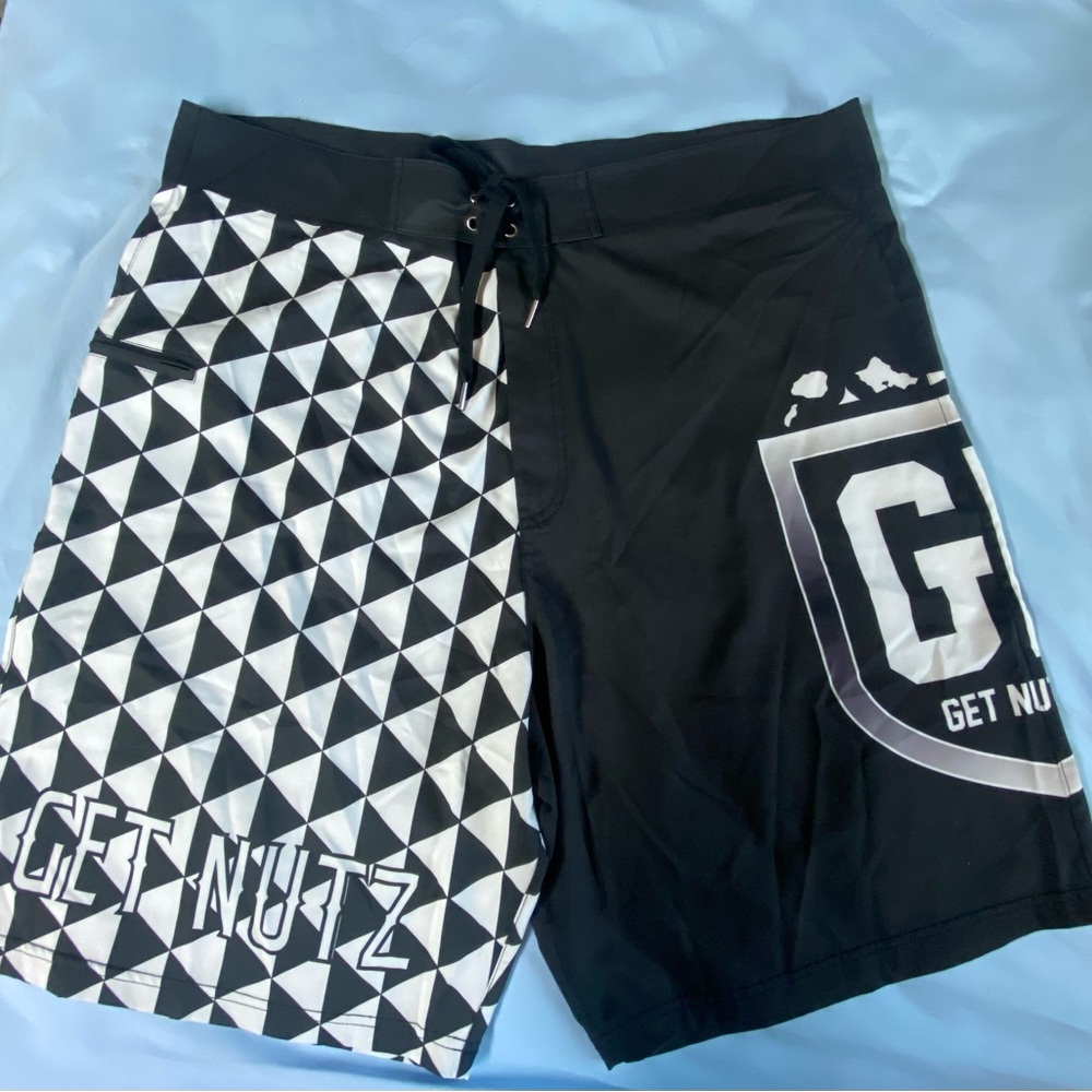 Men’s Black & White Hawaii Swim Trunks